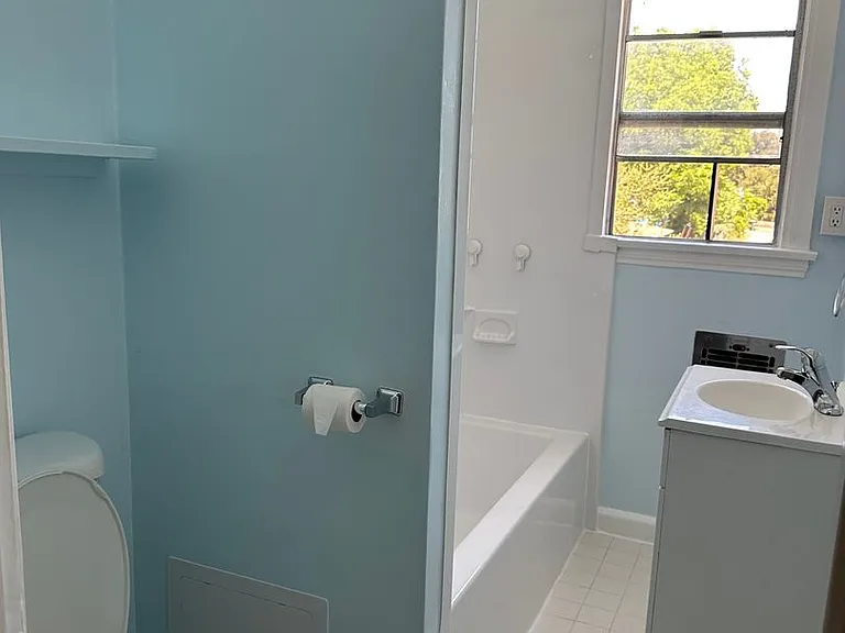 1166 N Raymond Ave — Photo 14