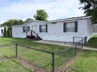 350 Ivy Dr, Belleville, MI 48111
