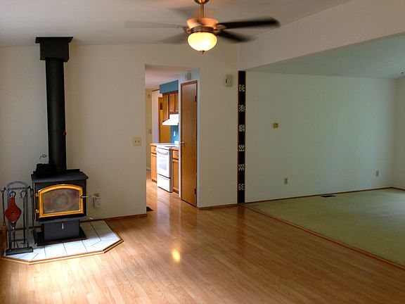 3rd image of 10016 22nd Ave NW