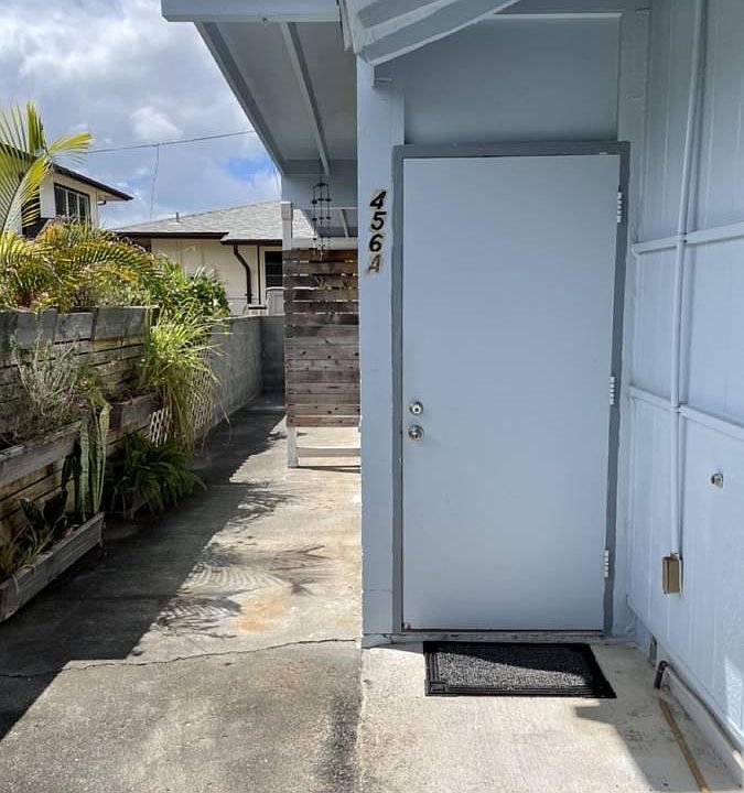1st image of 456A Keaniani St