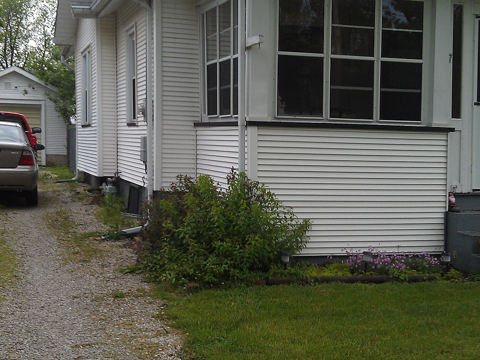 2nd image of 603 Elliott St