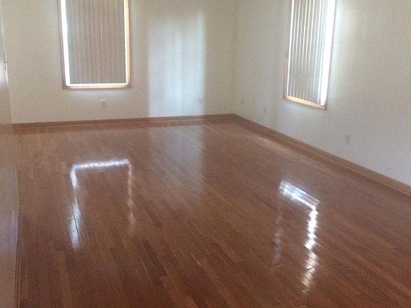 4th image of 1349 Bucklin St