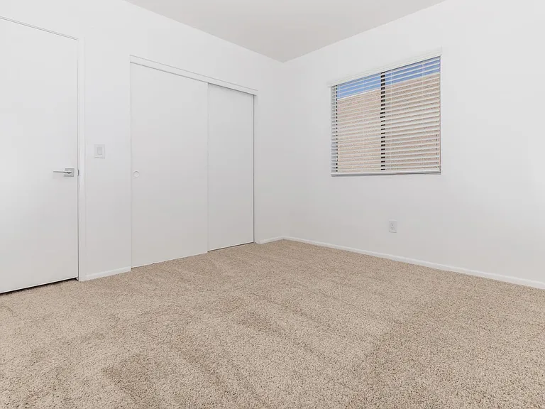 Broadmoor Apartments — Photo 13