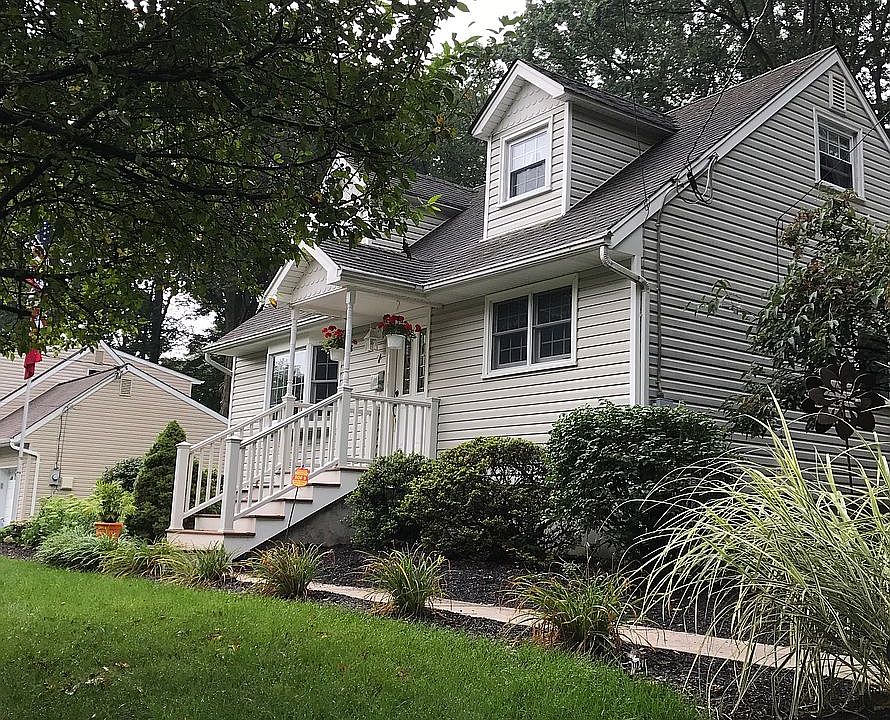 2nd image of 7 Short Hill Rd