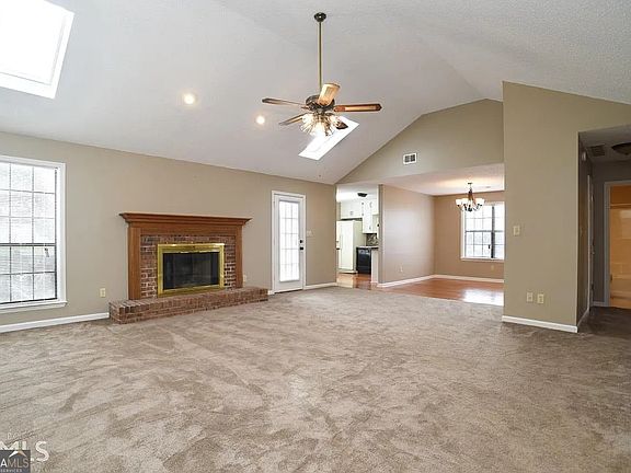 2nd image of 11058 Hunters Ln