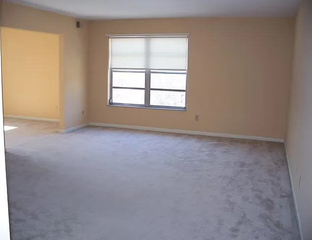 2 bed, 1394 sqft, $1,750 — Photo 2
