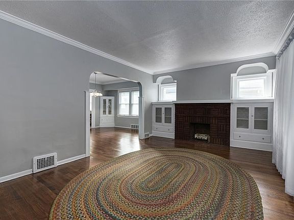 4th image of 3397 W 131st St