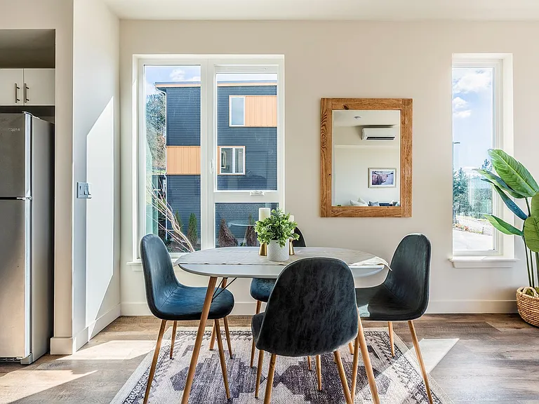 Skyridge Townhouses — Photo 34