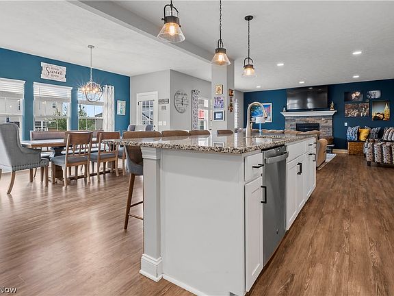 5th image of 37505 Hunter Lake Dr