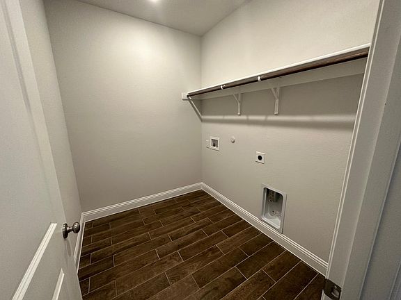 2nd image of 6208 Horsetail Dr