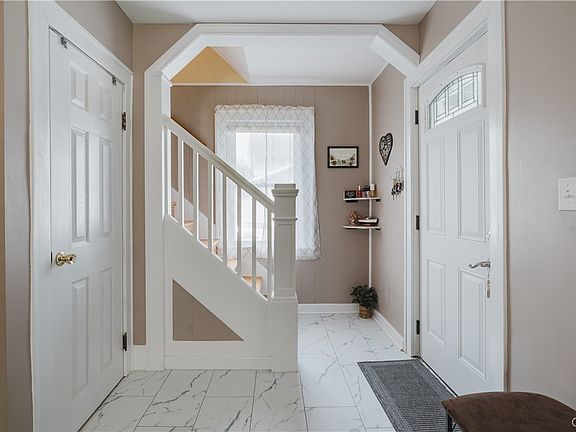 5th image of 104 Fairmont Ave