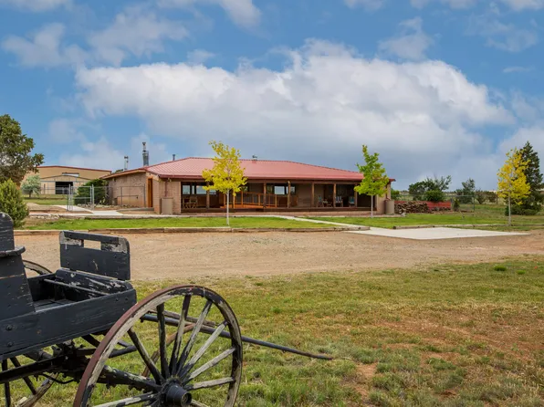 47 W Hill Ranch Rd, Edgewood, NM 87015