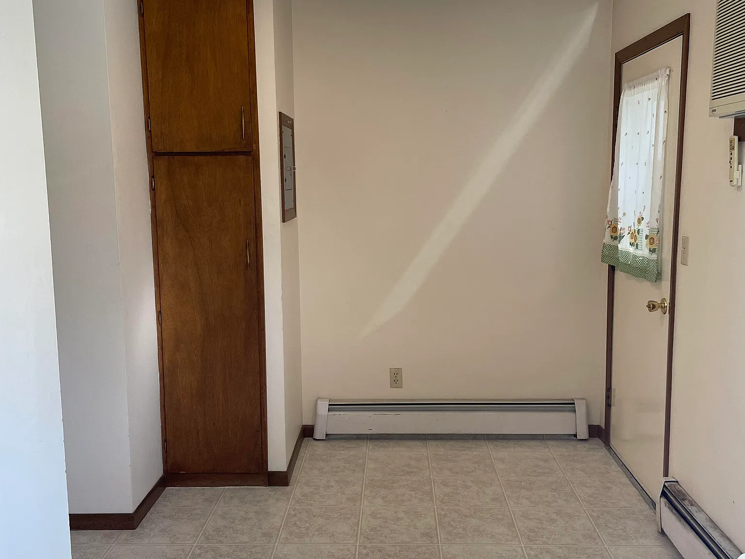 2 bed, 800 sqft, $950 — Photo 4