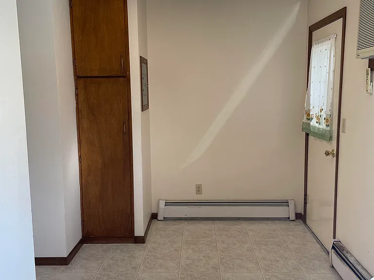 410 Washington St #4 — Photo 4