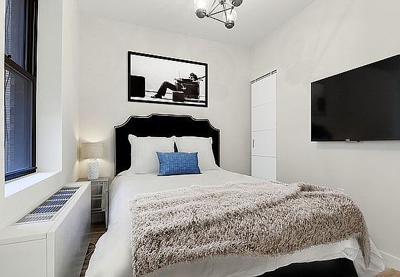 4th image of 125 W 16th St #5E