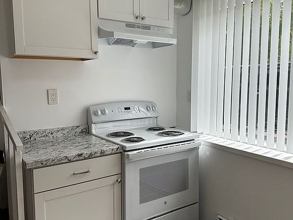 3rd image of 2530 Goldhill Rd #9