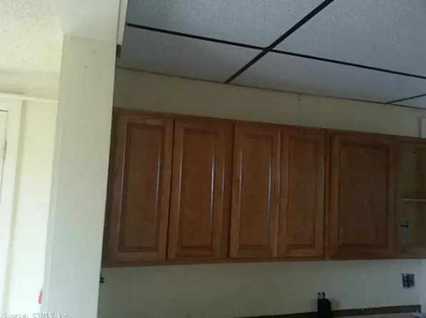 81 Transit St, Waterbury, CT 06704