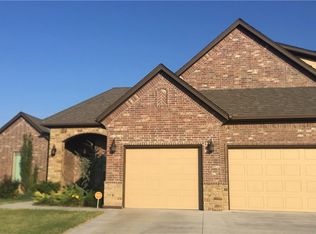 3912 Sendera Lakes Dr, Moore, OK 73160