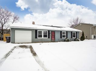 1104 Applewood Rd, Fort Wayne, IN 46825
