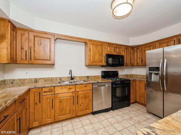 110 West STREET #1, Lake Geneva, WI 53147