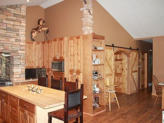 5th image of 3331 W 52nd St