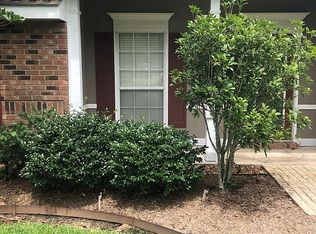 107 E Weeks Dr, Youngsville, LA 70592