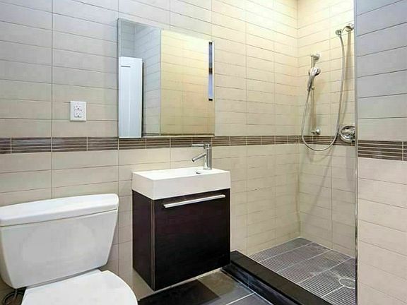 3rd image of 106 Greenwich St APT 3
