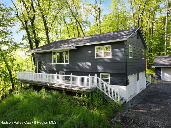 154 Lake Road, Lake Katrine, NY 12449