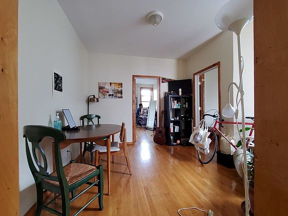 2nd image of 35 Diamond St APT 4A