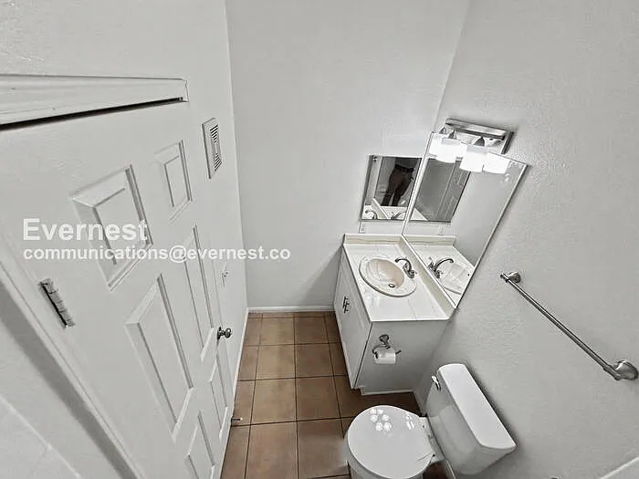 5922 W Vegas Dr — Photo 17