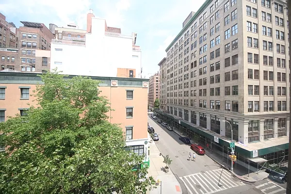 Rented by (Legacy) NY Quality Living Uptown | media 25
