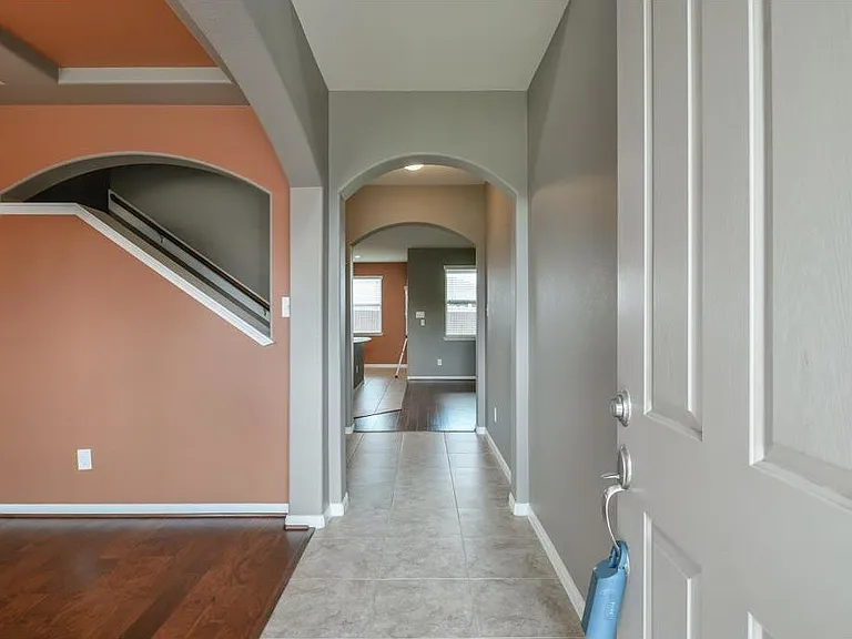15414 Kaston Dr — Photo 17