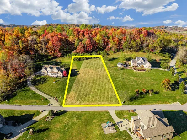 102 Kolbe St, Morgantown, WV 26508