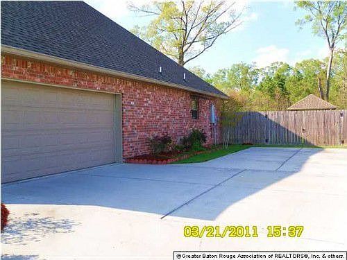 4th image of 13787 Shady Hollow Dr