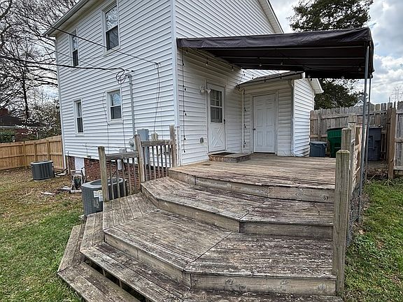 3rd image of 423 Hartford Ave