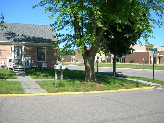 2nd image of 911 Church Ave