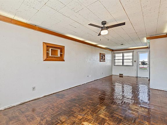 5th image of 4337 SE 20th St