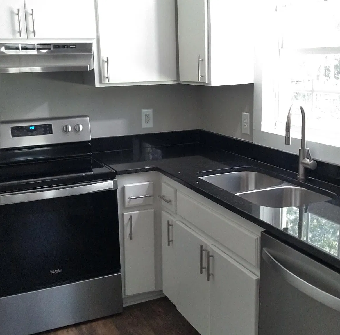 3 bed, $1,575 — Photo 3