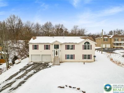 1299 Glade Dr S, Long Pond, PA, 18334