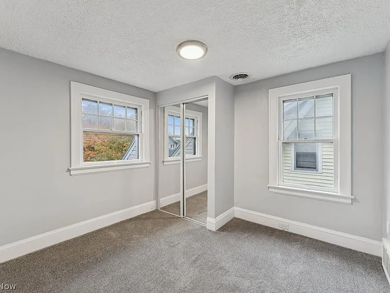 1387 Dietz Ave — Photo 26