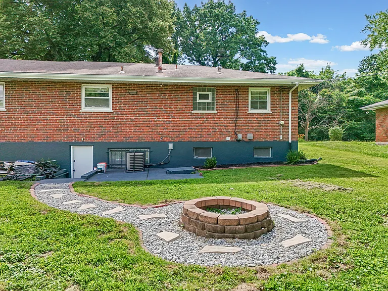 10325 Lookaway Dr — Photo 63