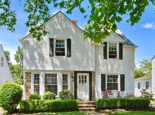 18976 Inglewood Ave, Rocky River, OH 44116