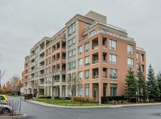 19 Northern Heights Dr #211, Richmond Hill, ON L4B 4M4