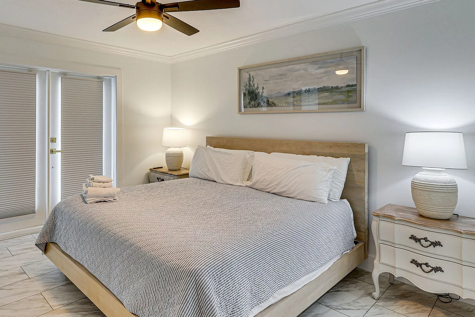 3 bed, 2.0 bath, 1722 sqft, $4,257 — Photo 3