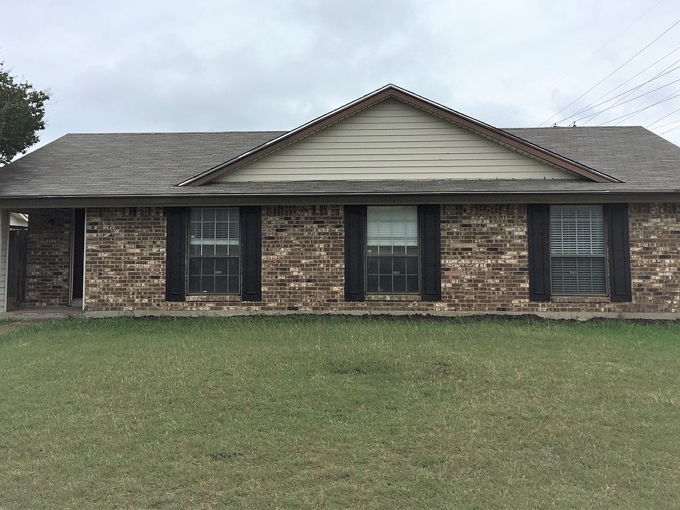 1st image of 3531 Hillridge Dr