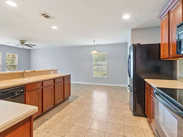 47 Glenwood Ct — Photo 57