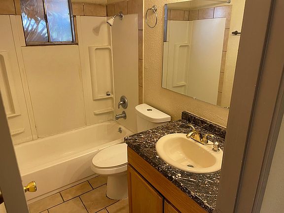 4th image of 4381 Cy Cliffview Cir #3