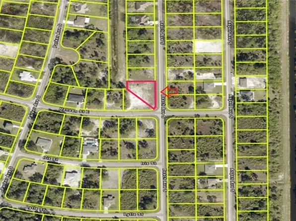 536 Beach Ave S, Lehigh Acres, FL 33974