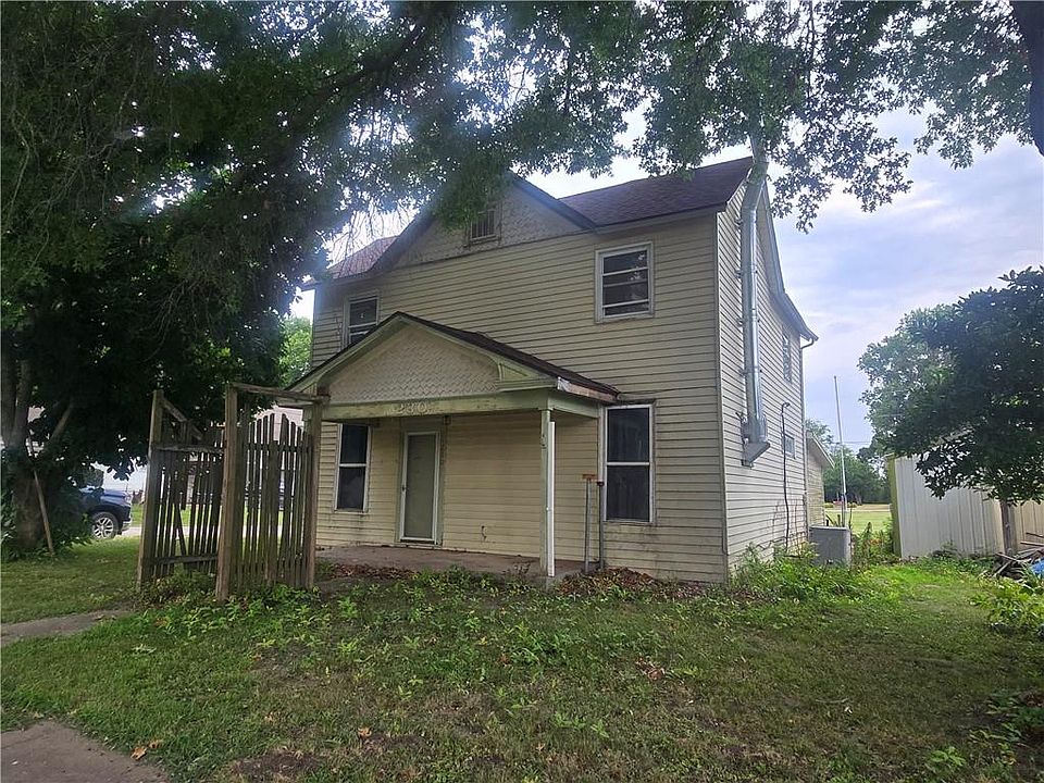 1st image of 230 S Osage St