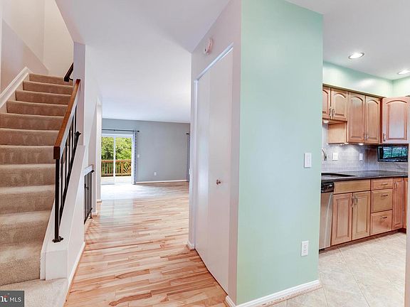 4th image of 3303 Buckeye Ln